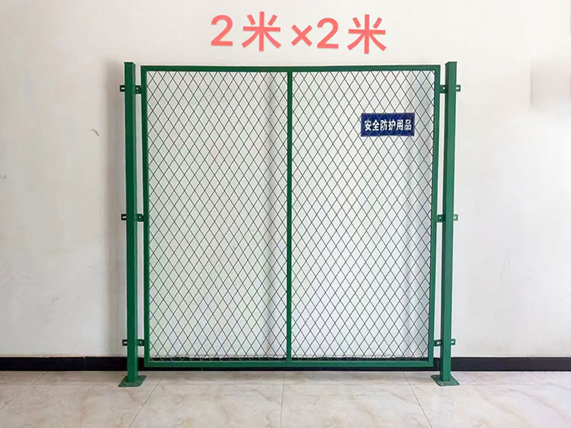 鋼板網(wǎng)菱形孔護(hù)欄